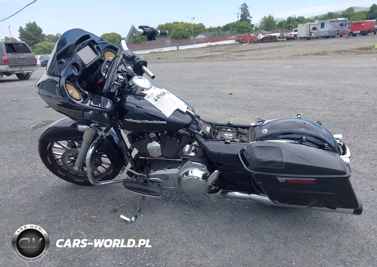 2015 Harley-Davidson Fltrxs Road Glide Special VIN:1HD1KTM3XFB641527 - 13