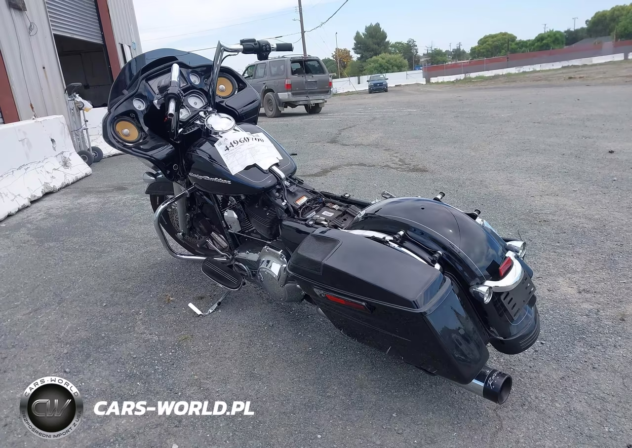 2015 Harley-Davidson Fltrxs Road Glide Special VIN:1HD1KTM3XFB641527 - 3
