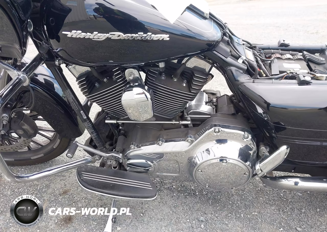 2015 Harley-Davidson Fltrxs Road Glide Special VIN:1HD1KTM3XFB641527 - 9