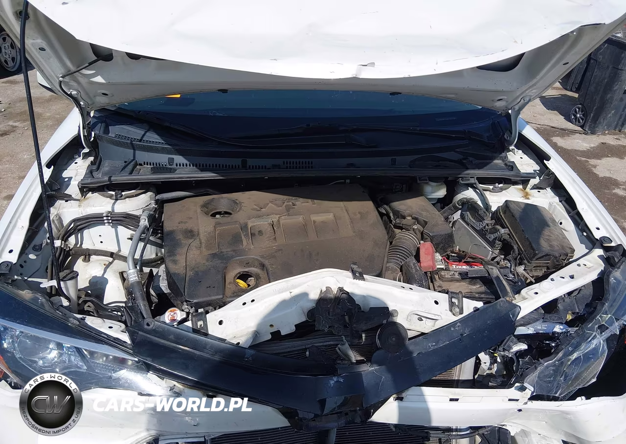 2018 Toyota Corolla Le VIN:5YFBURHE3JP779340 - 10