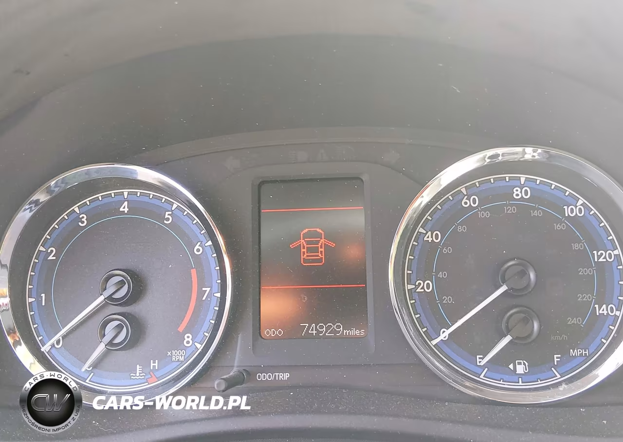 2018 Toyota Corolla Le VIN:5YFBURHE3JP779340 - 7