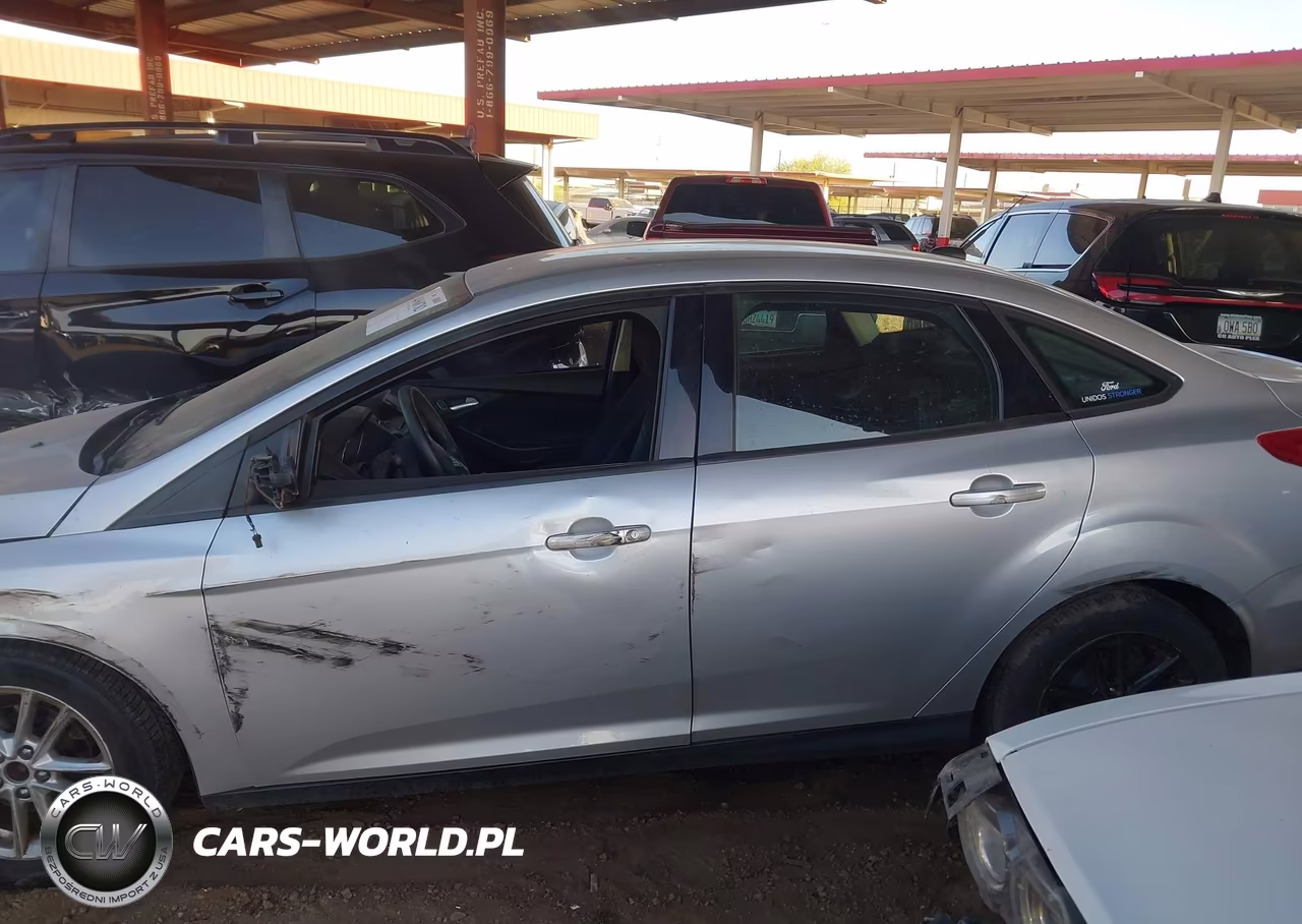 2016 Ford Focus Se VIN:1FADP3F26GL319621 - 15