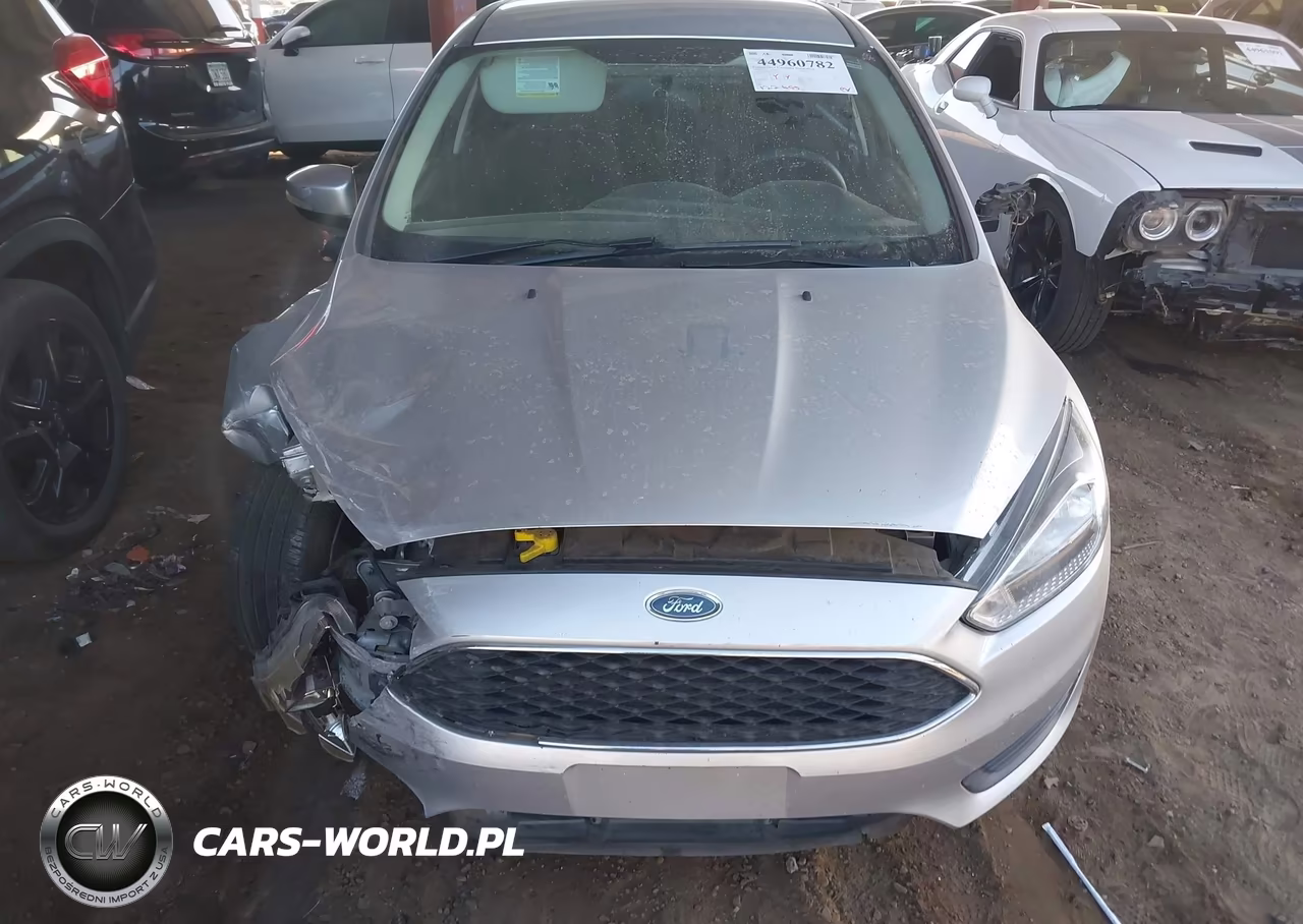 2016 Ford Focus Se VIN:1FADP3F26GL319621 - 6