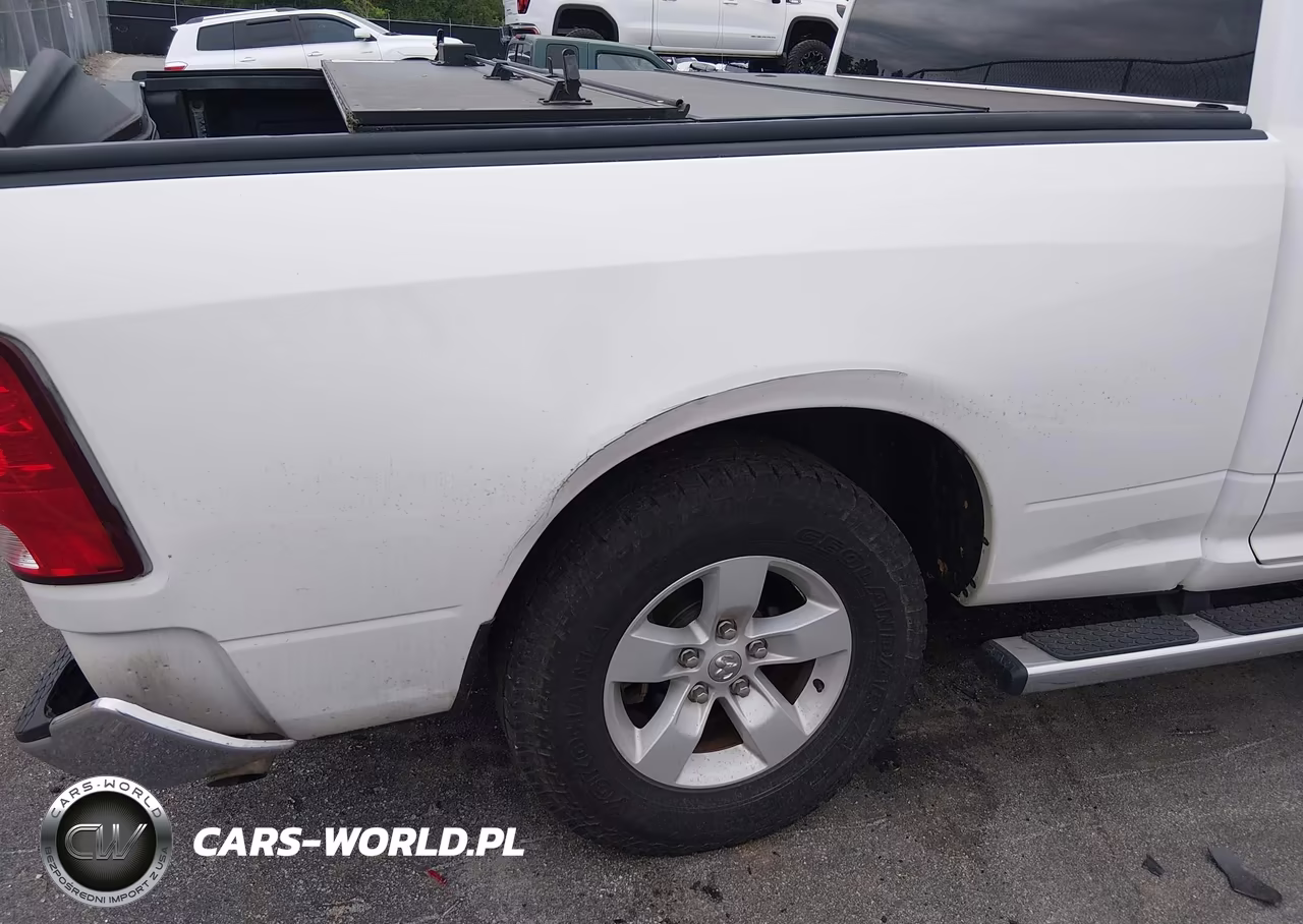2019 Ram 1500 Classic Tradesman 4X4 6'4 Box VIN:1C6RR7FG8KS656763 - 17