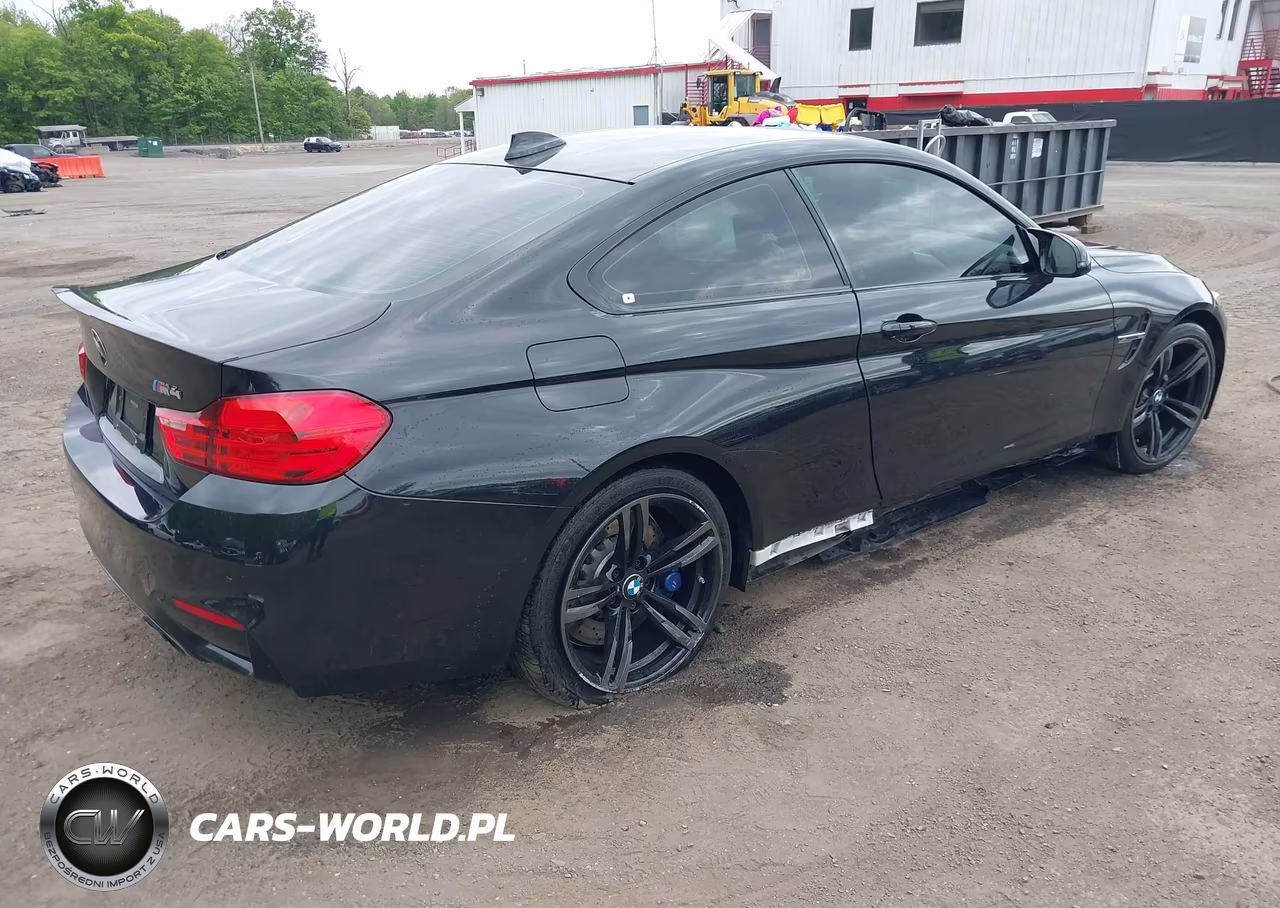 2015 BMW M4 VIN:WBS3R9C5XFK334590 - 4