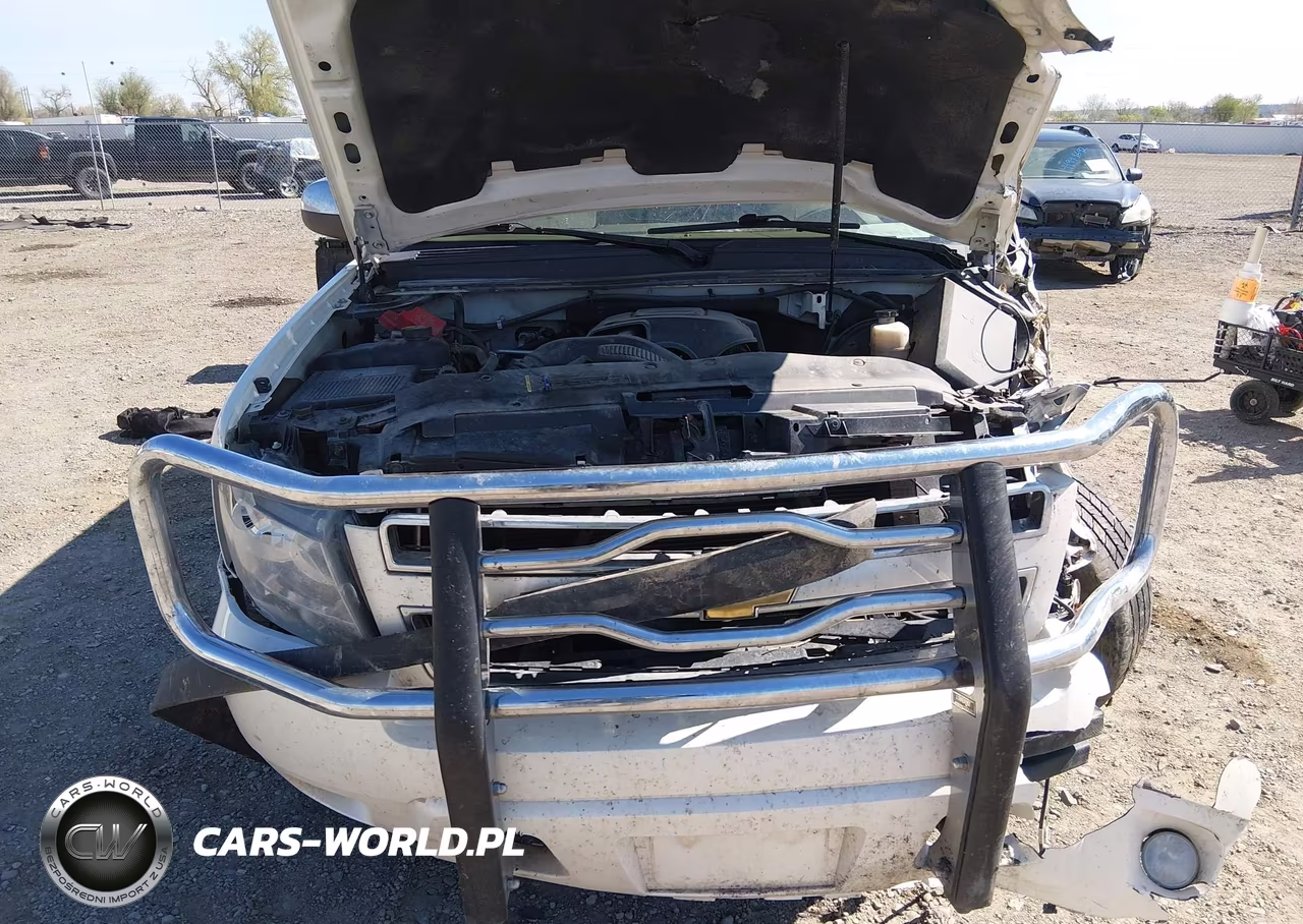 2011 Chevrolet Suburban 1500 Ltz VIN:1GNSKKE34BR103087 - 10