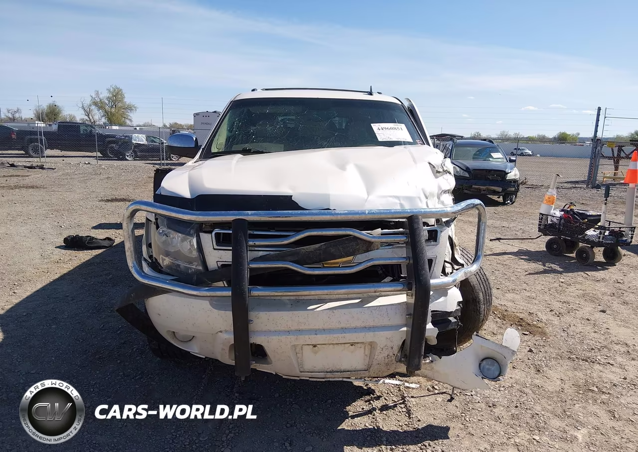 2011 Chevrolet Suburban 1500 Ltz VIN:1GNSKKE34BR103087 - 12
