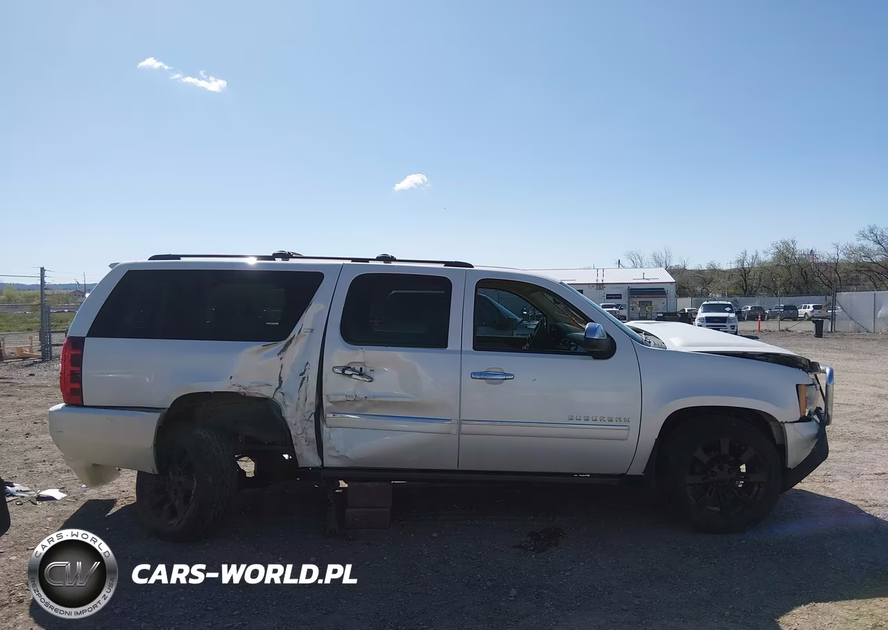 2011 Chevrolet Suburban 1500 Ltz VIN:1GNSKKE34BR103087 - 13