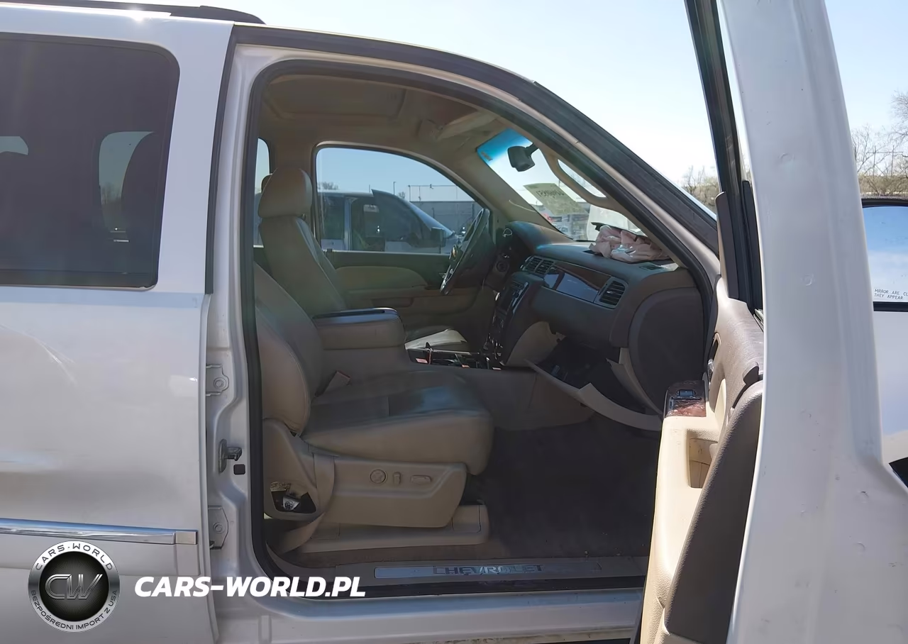 2011 Chevrolet Suburban 1500 Ltz VIN:1GNSKKE34BR103087 - 5