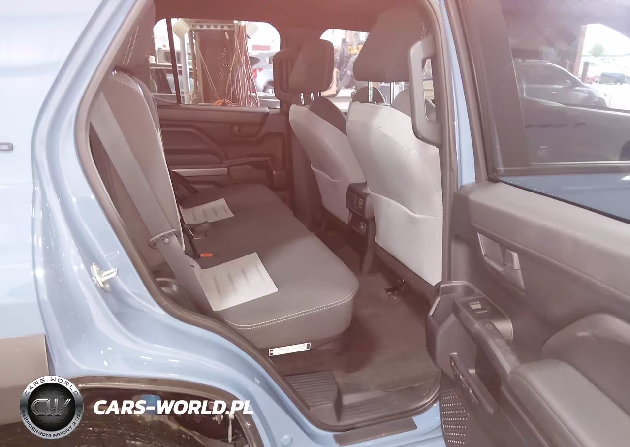 2025 Toyota 4Runner Hybrid Trd Off Road VIN:JTEVB5BR4S5005941 - 8