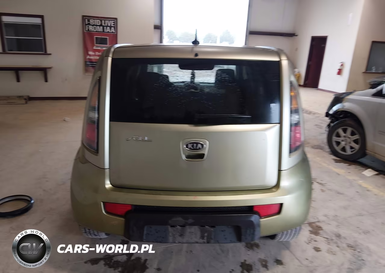 2011 Kia Soul + VIN:KNDJT2A29B7220500 - 16