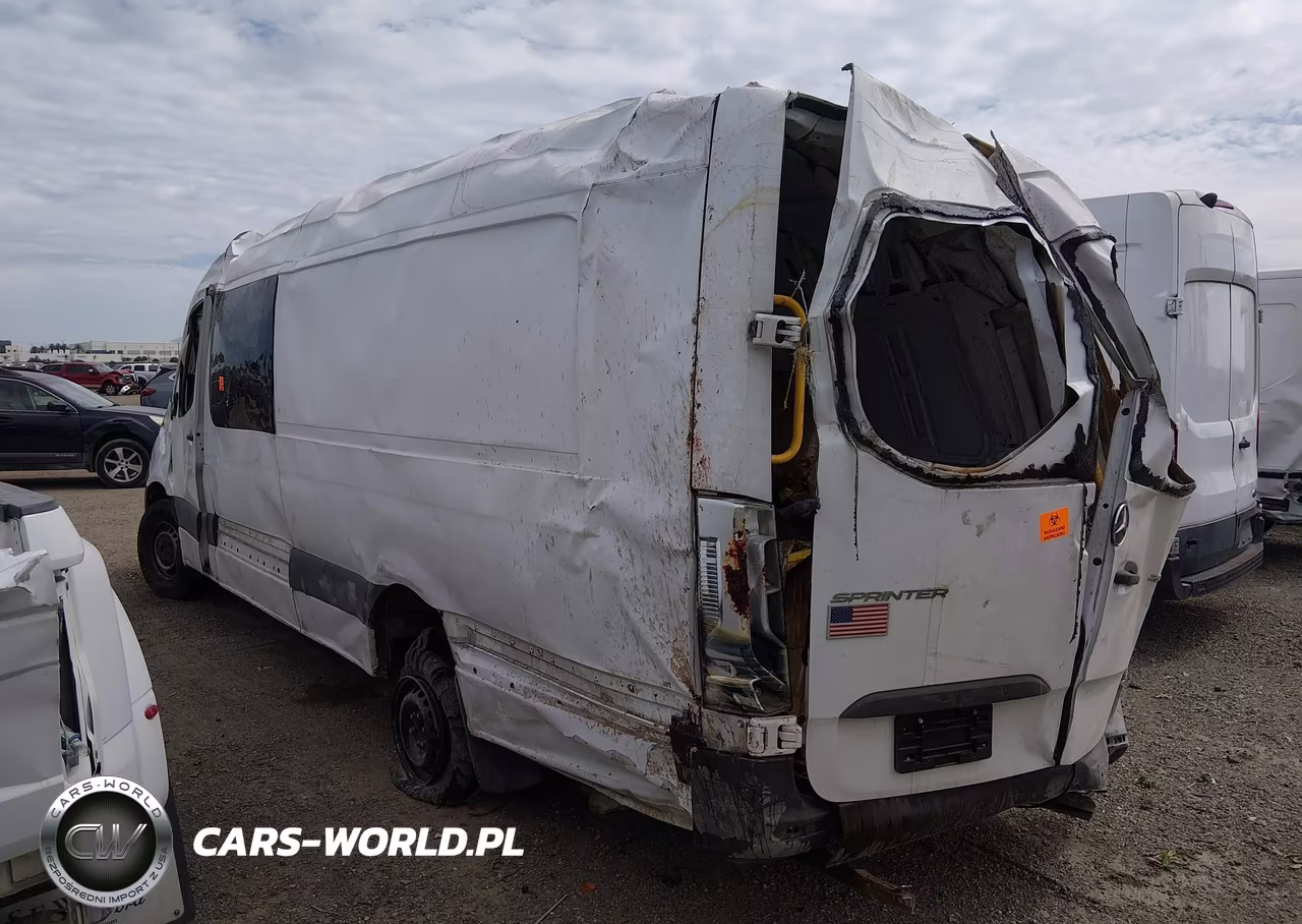 2019 Mercedes-Benz Sprinter 2500 High Roof V6 VIN:WD4PF1CD5KP123181 - 3