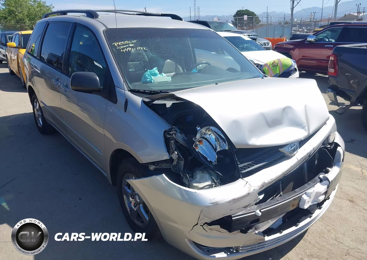 2004 Toyota Sienna Le