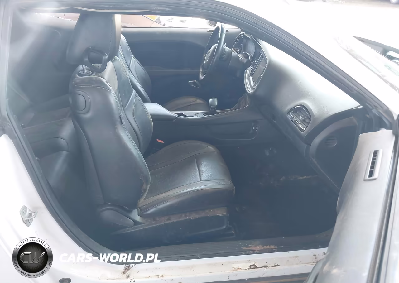 2017 Dodge Challenger Sxt Plus VIN:2C3CDZAG0HH618271 - 5