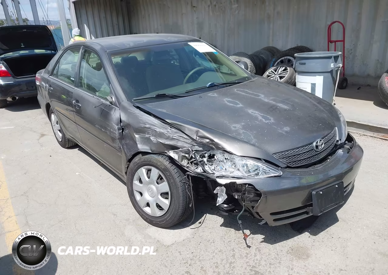 2004 Toyota Camry Le