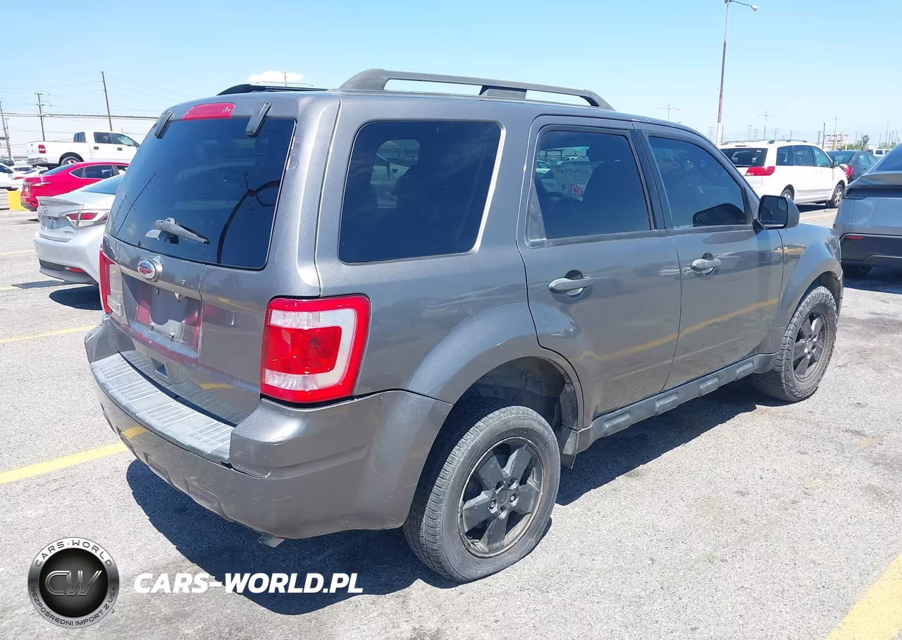 2011 Ford Escape Xlt VIN:1FMCU9D75BKA56158 - 4
