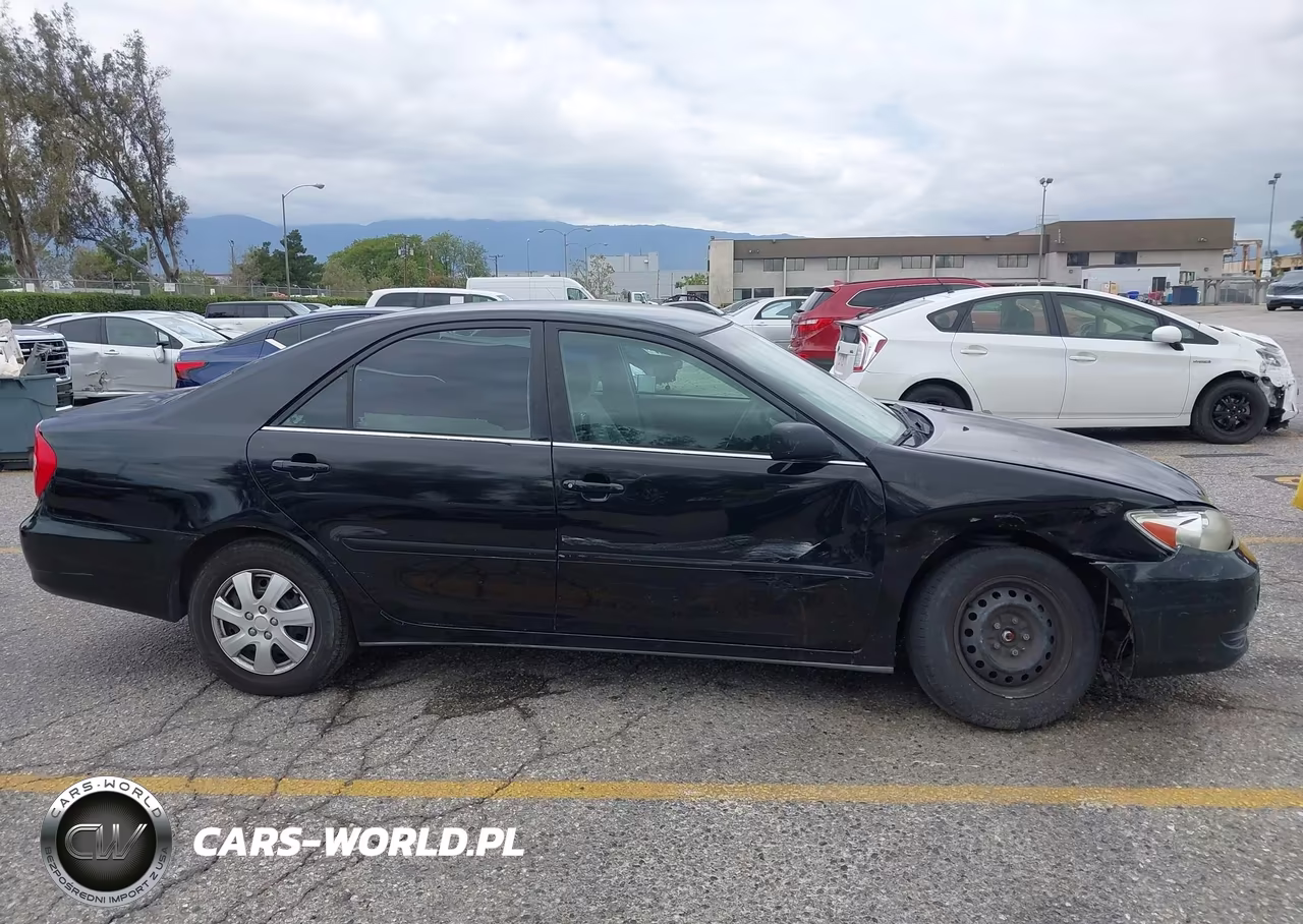 2004 Toyota Camry Le VIN:4T1BE32K74U347006 - 13