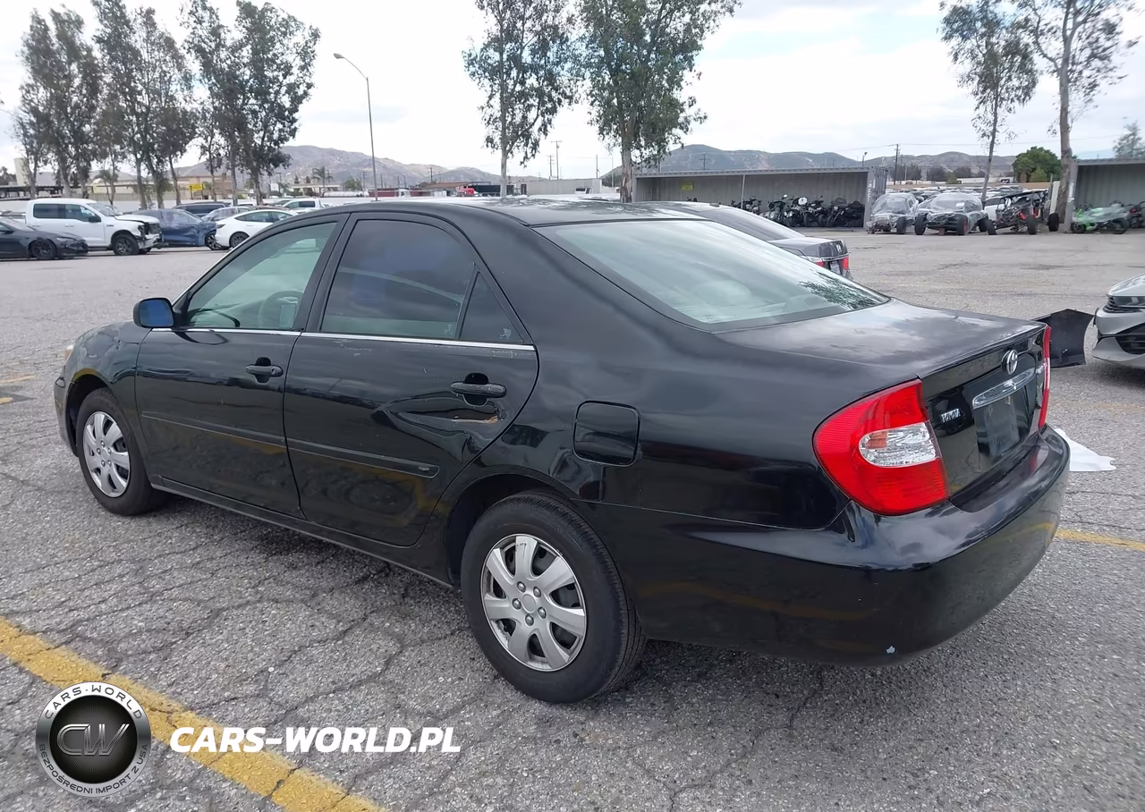2004 Toyota Camry Le VIN:4T1BE32K74U347006 - 3