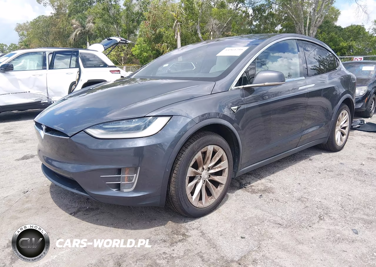 2017 Tesla Model X 100D-75D-90D VIN:5YJXCBE21HF039270 - 2