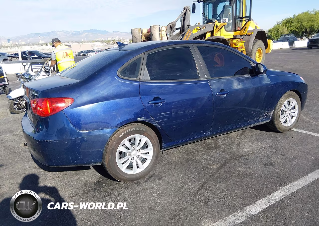 2010 Hyundai Elantra Gls VIN:KMHDU4AD7AU839678 - 4