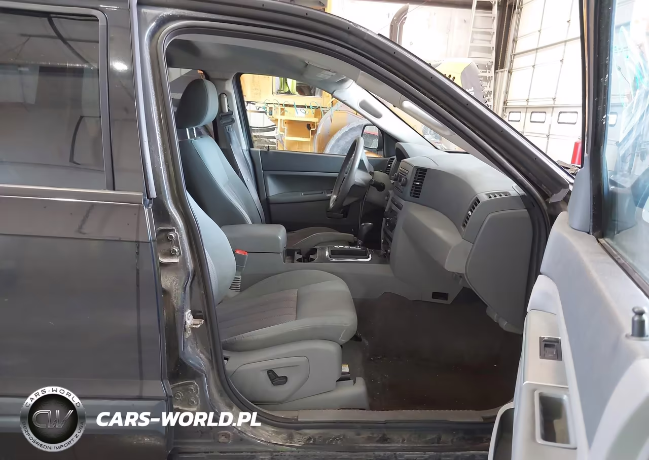 2005 Jeep Grand Cherokee Laredo VIN:1J4GR48K25C515499 - 5