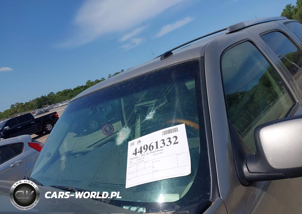 2003 Cadillac Escalade Standard VIN:1GYEC63TX3R269039 - 13