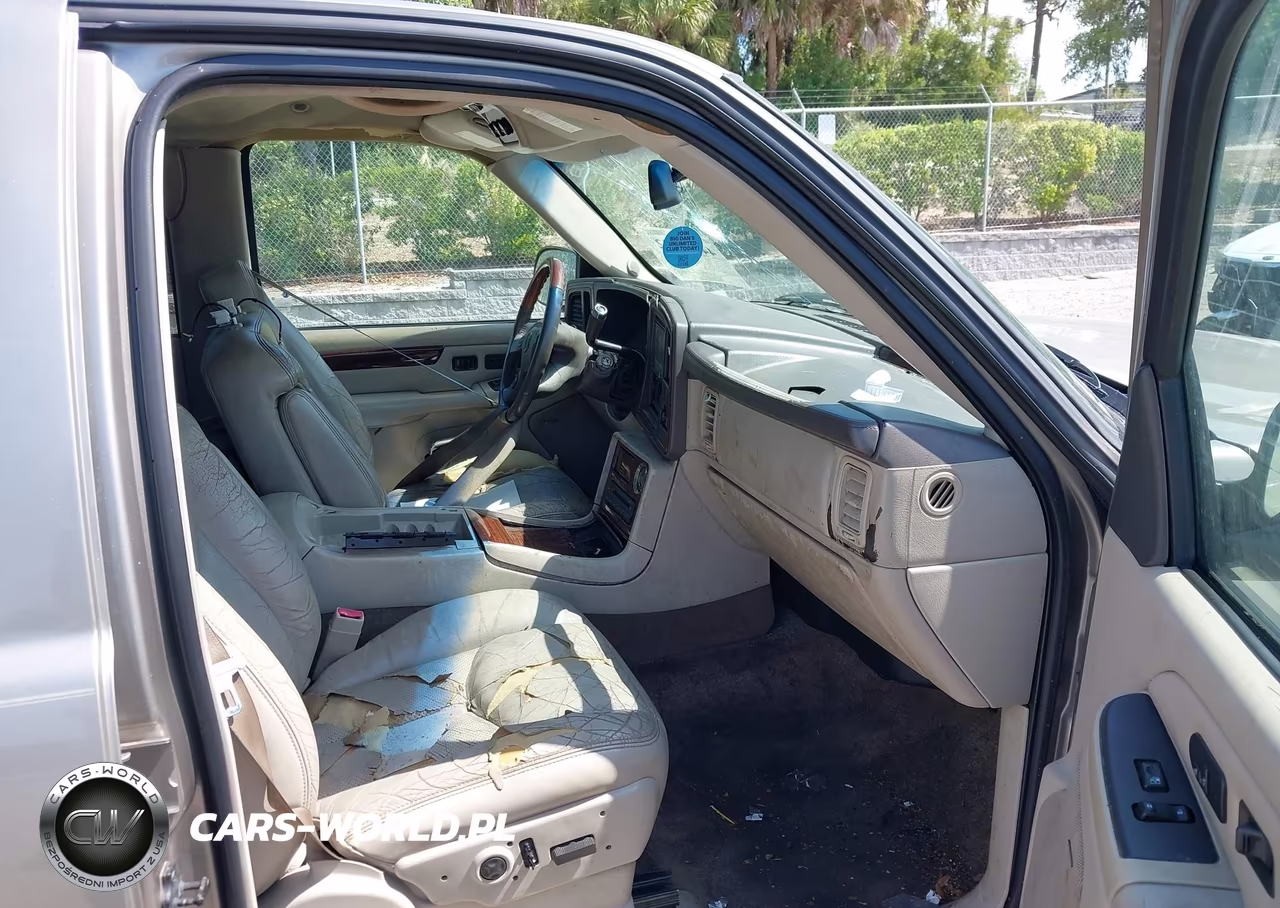 2003 Cadillac Escalade Standard VIN:1GYEC63TX3R269039 - 5