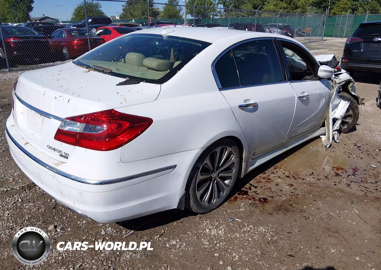 2013 Hyundai Genesis 5.0 R-Spec VIN:KMHGC4DH9DU258007 - 4