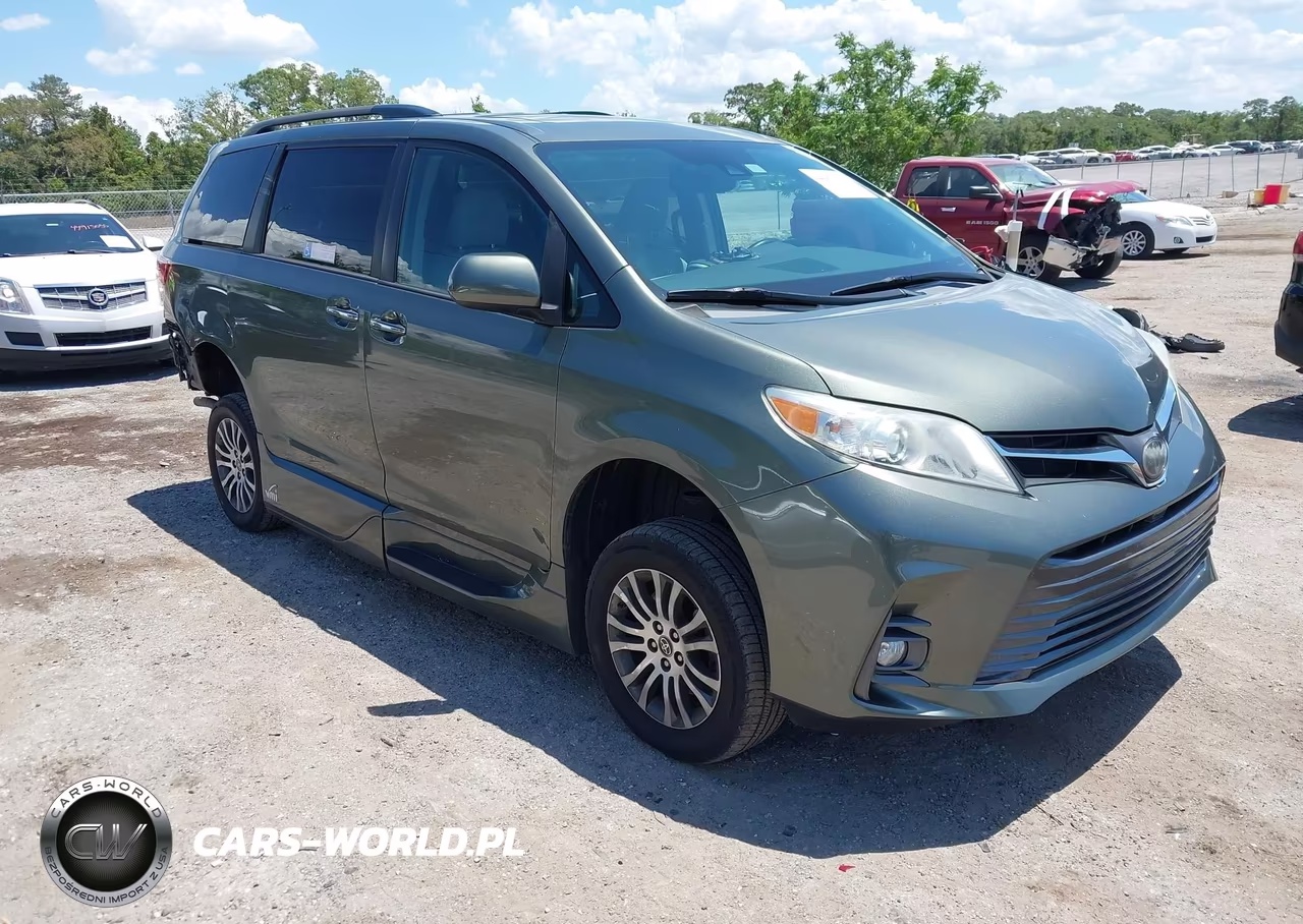 2020 Toyota Sienna Xle