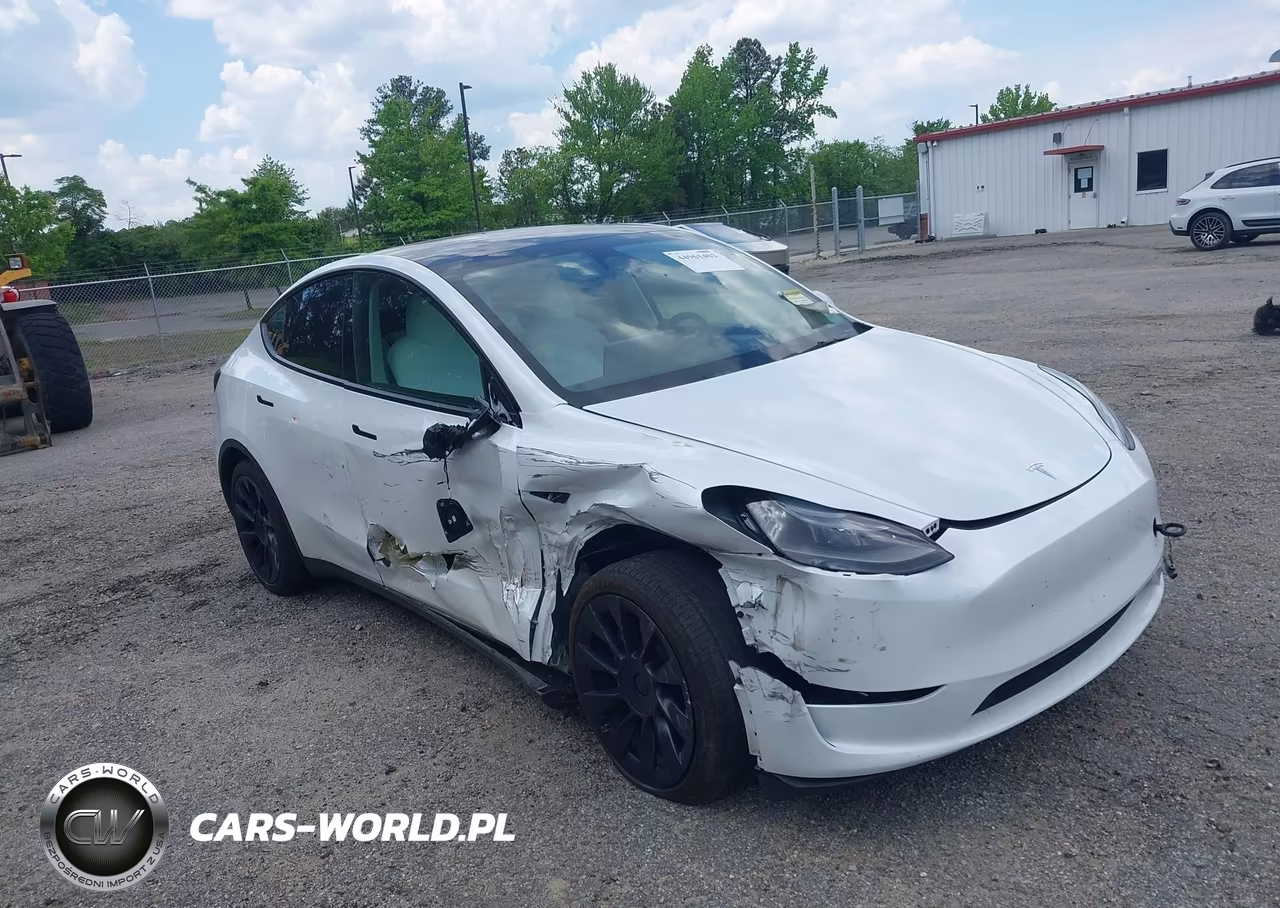 2024 Tesla Model Y Long Range Dual Motor All-Wheel Drive – zdjęcie 1 z 18