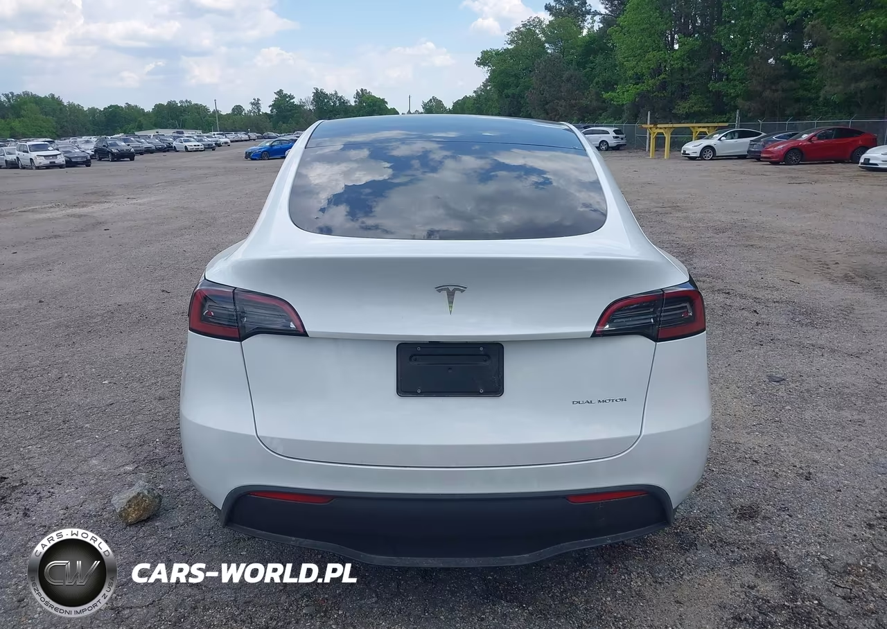 2024 Tesla Model Y Long Range Dual Motor All-Wheel Drive VIN:7SAYGDEE4RA268073 - 16