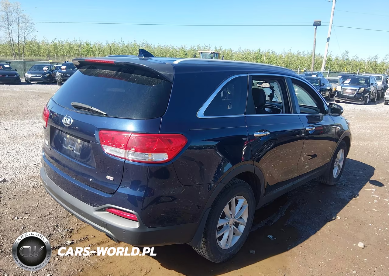 2016 Kia Sorento 2.4L Lx VIN:5XYPG4A35GG137711 - 4