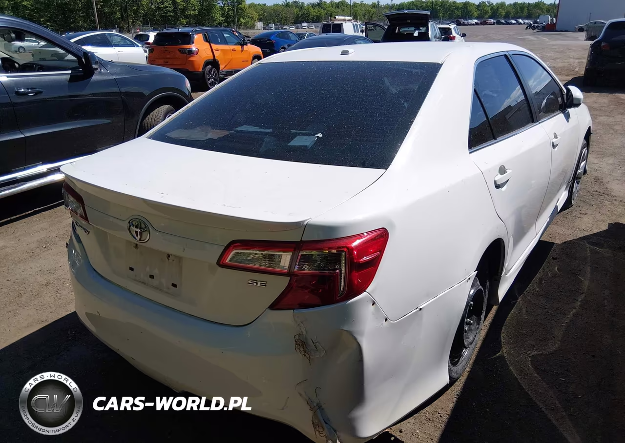 2014 Toyota Camry Se VIN:4T1BF1FK9EU771591 - 4