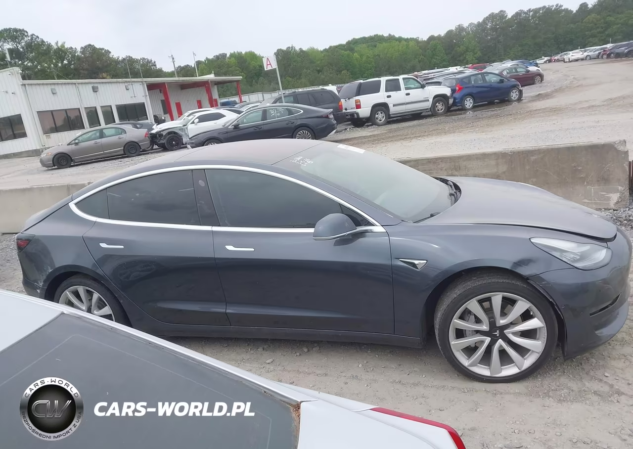 2018 Tesla Model 3 Long Range-Mid Range VIN:5YJ3E1EA0JF015073 - 12