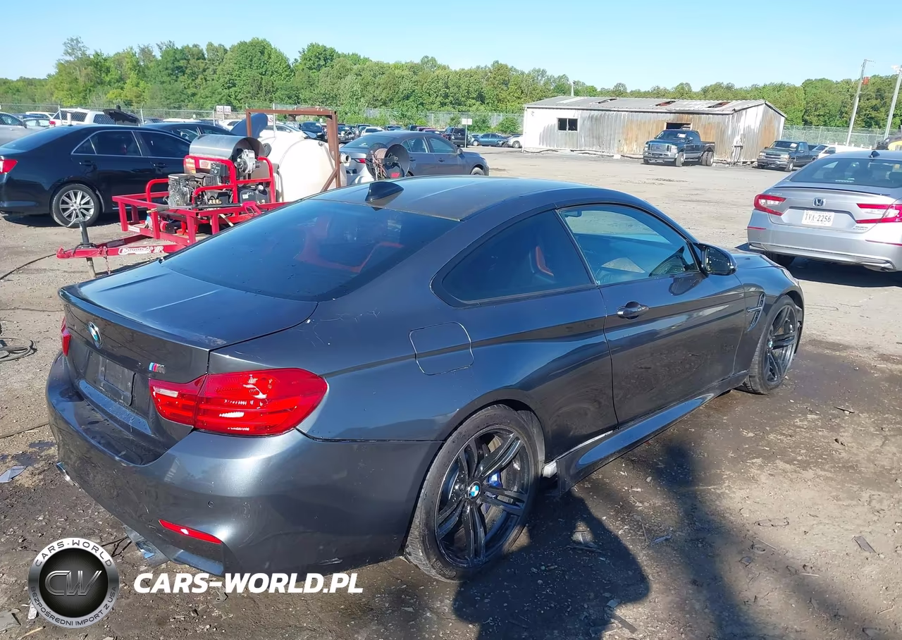 2015 BMW M4 VIN:WBS3R9C52FK329206 - 4