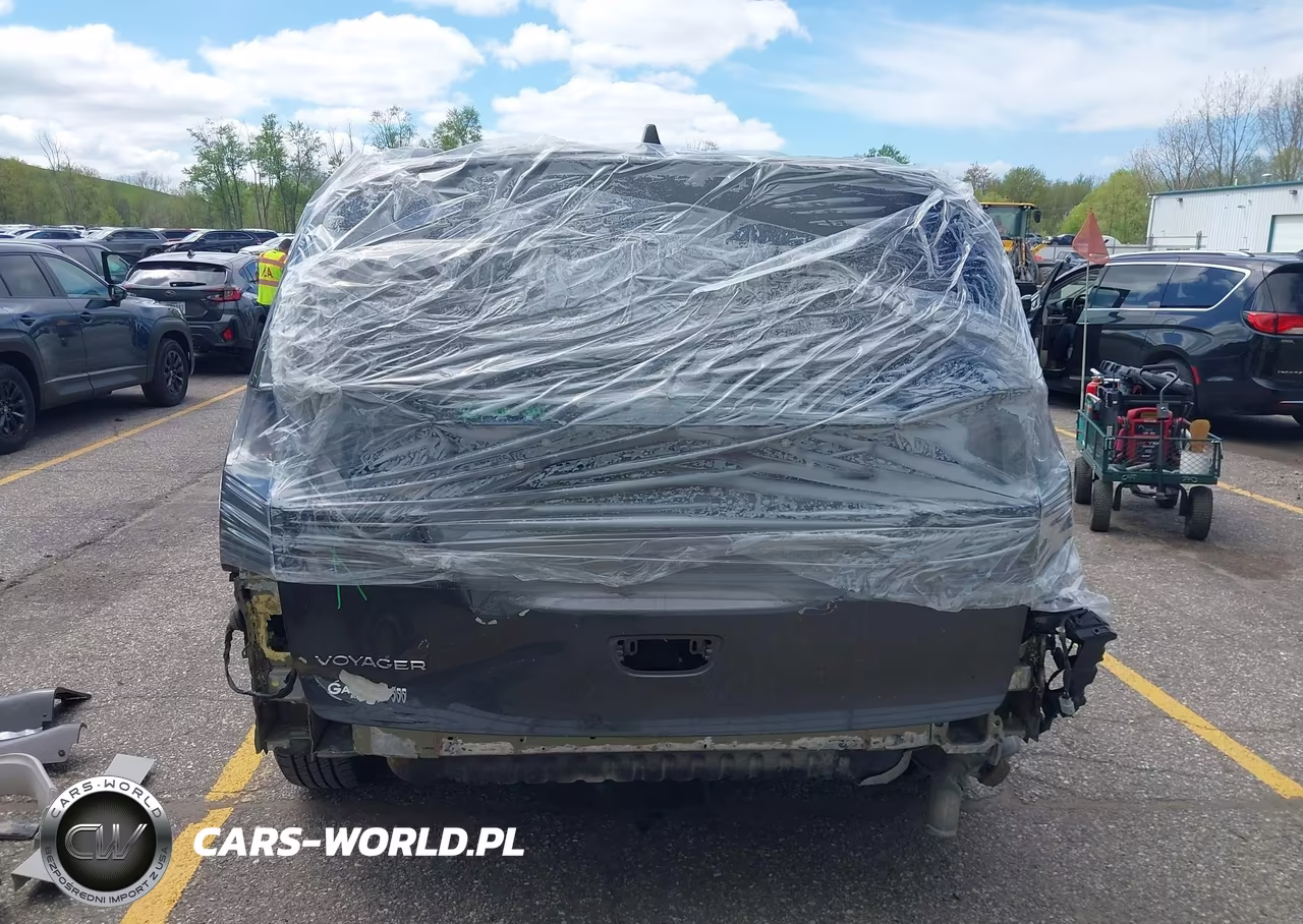 2021 Chrysler Voyager Lxi VIN:2C4RC1DGXMR513618 - 17