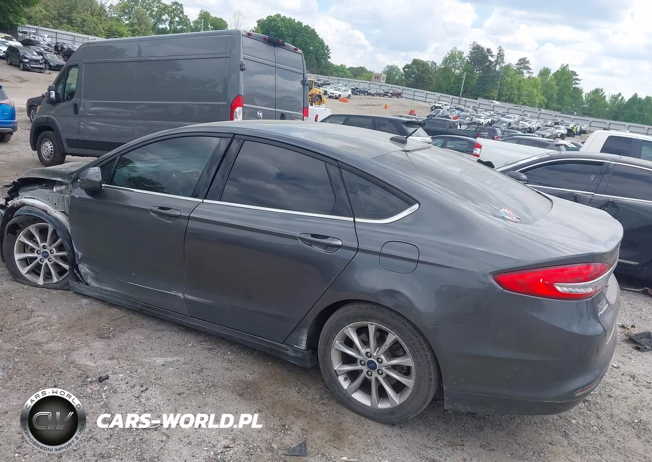 2017 Ford Fusion Se VIN:3FA6P0H70HR113942 - 3