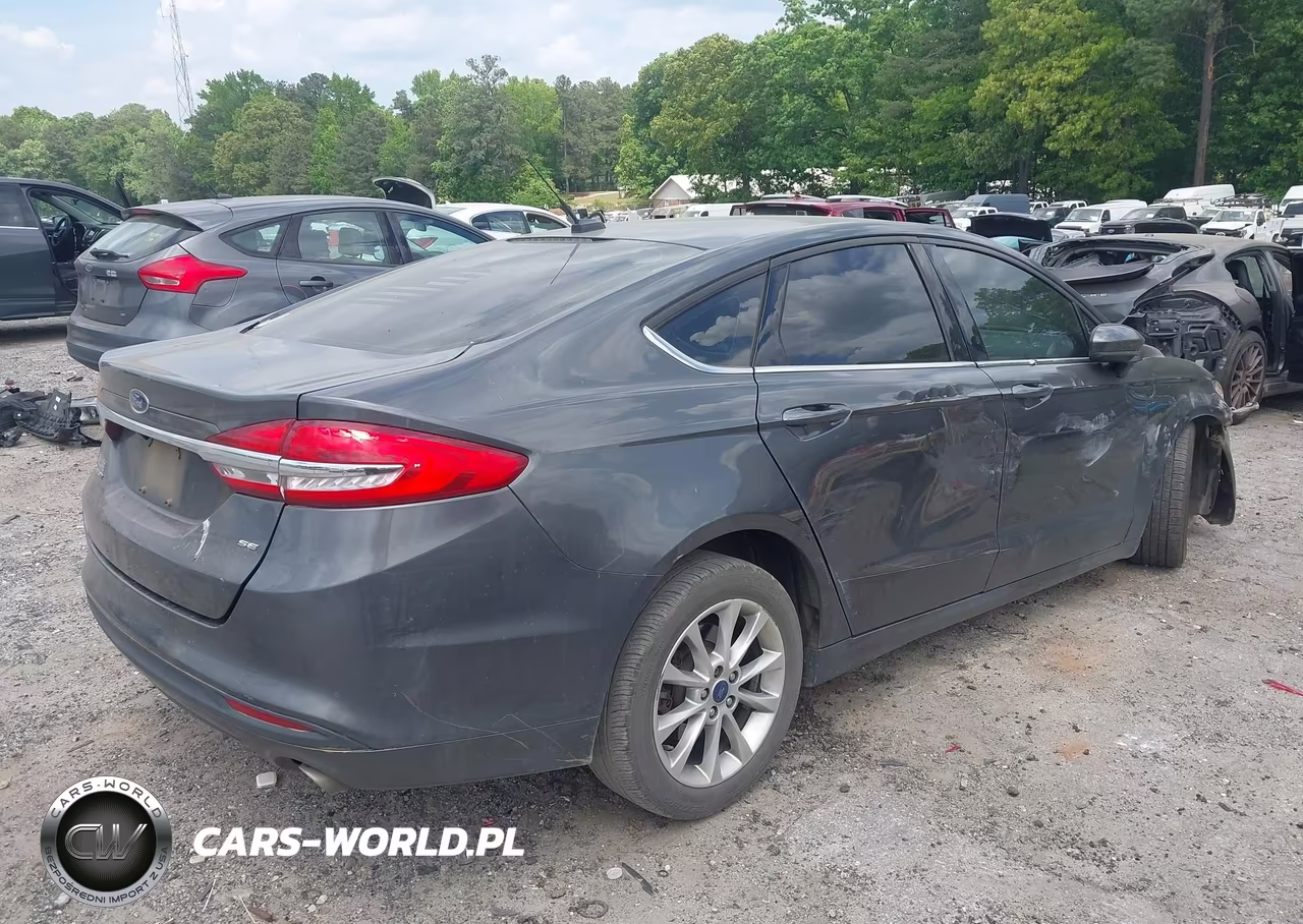 2017 Ford Fusion Se VIN:3FA6P0H70HR113942 - 4
