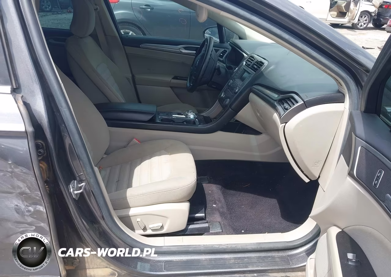 2017 Ford Fusion Se VIN:3FA6P0H70HR113942 - 5
