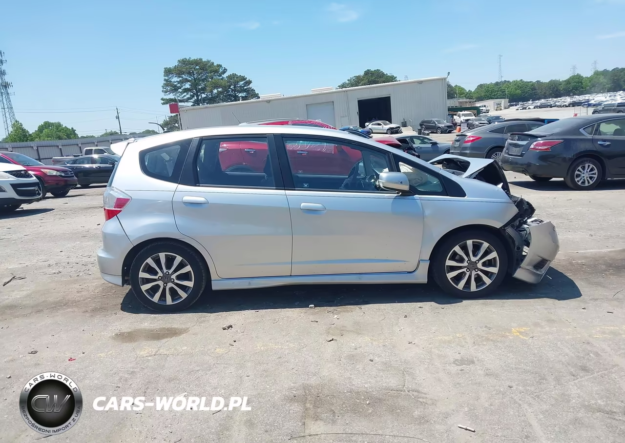 2012 Honda Fit Sport VIN:JHMGE8H59CC002765 - 13