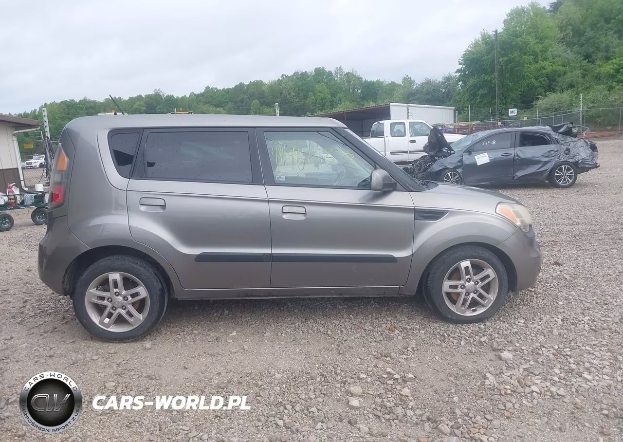 2010 Kia Soul + VIN:KNDJT2A21A7157925 - 13