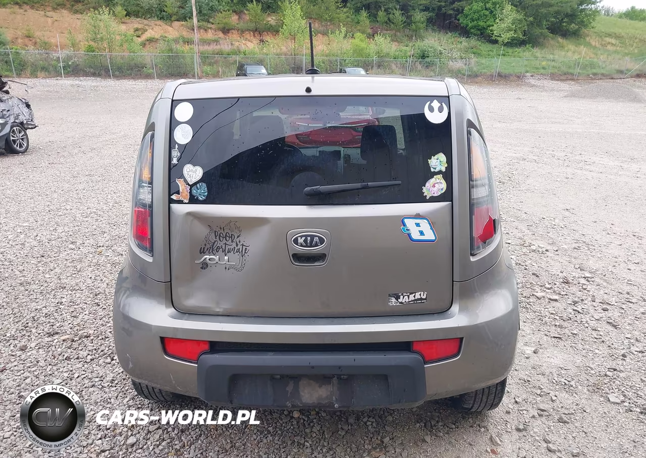 2010 Kia Soul + VIN:KNDJT2A21A7157925 - 16