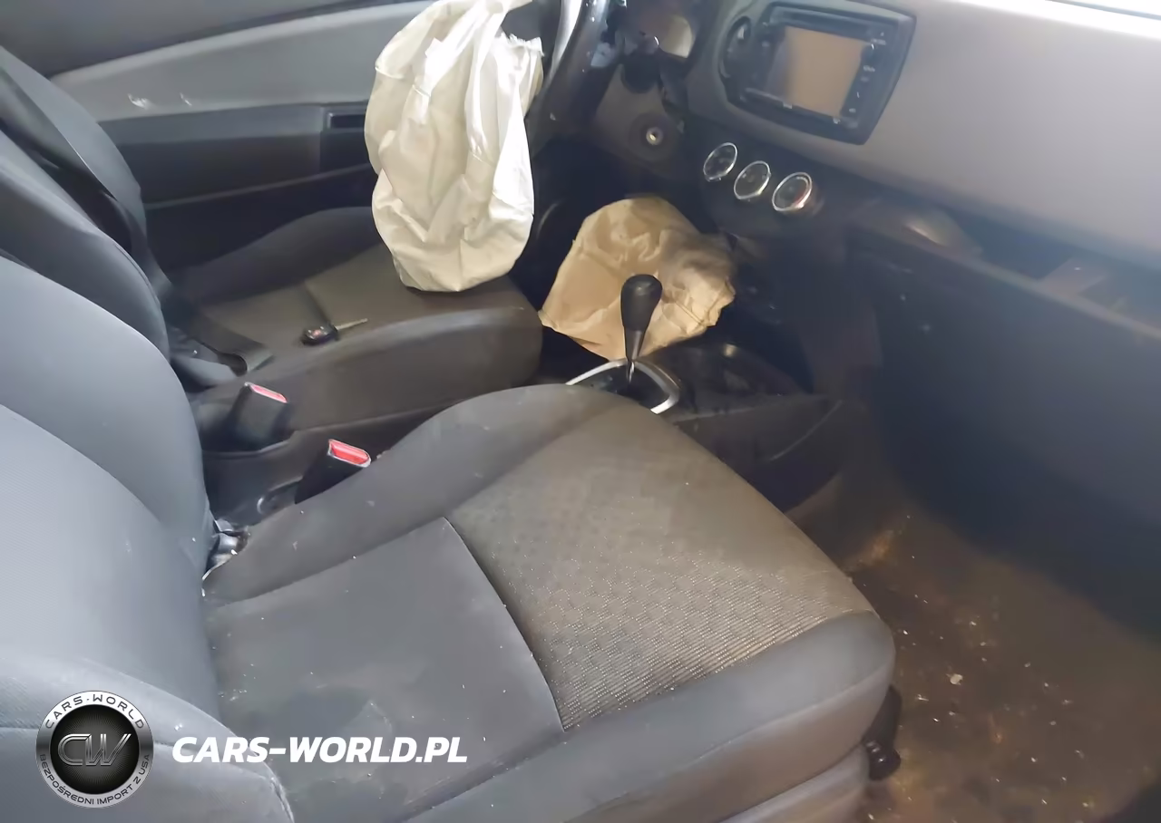 2015 Toyota Yaris Le VIN:VNKJTUD30FA055761 - 5