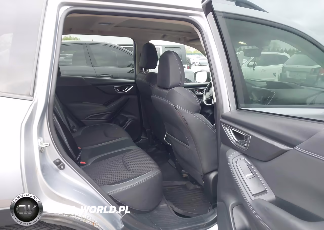 2019 Subaru Forester Premium VIN:JF2SKAEC0KH407947 - 8