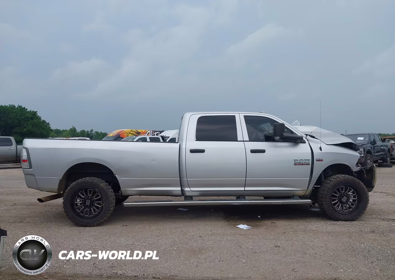 2018 Ram 3500 Tradesman 4X4 8' Box VIN:3C63R3GJ4JG361366 - 13