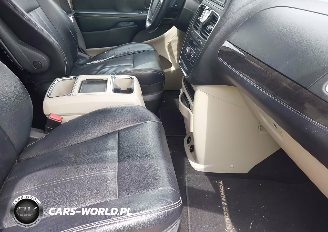 2014 Chrysler Town & Country Touring VIN:2C4RC1BG4ER112506 - 5