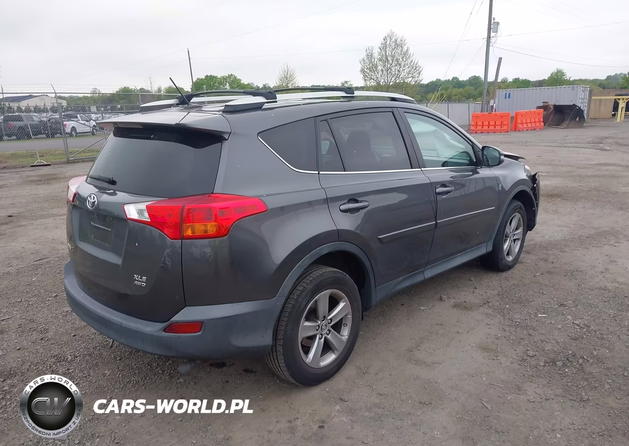 2015 Toyota Rav4 Xle VIN:2T3RFREV4FW265104 - 4