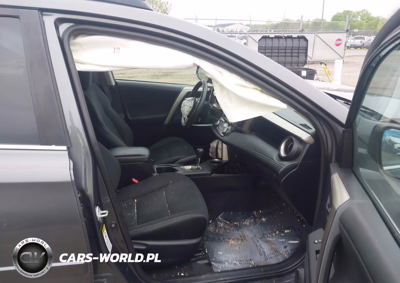 2015 Toyota Rav4 Xle VIN:2T3RFREV4FW265104 - 5