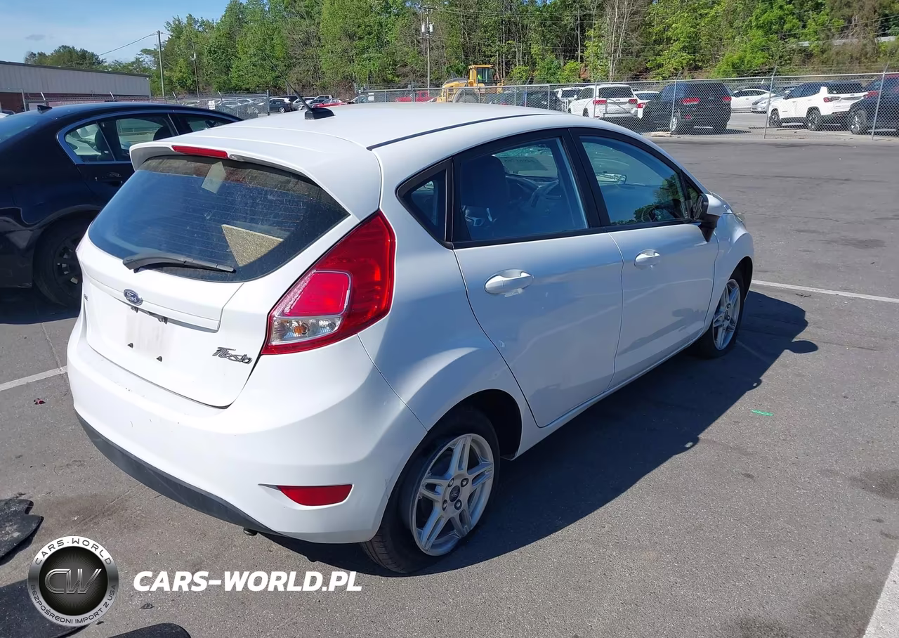 2018 Ford Fiesta Se VIN:3FADP4EJ8JM127878 - 4