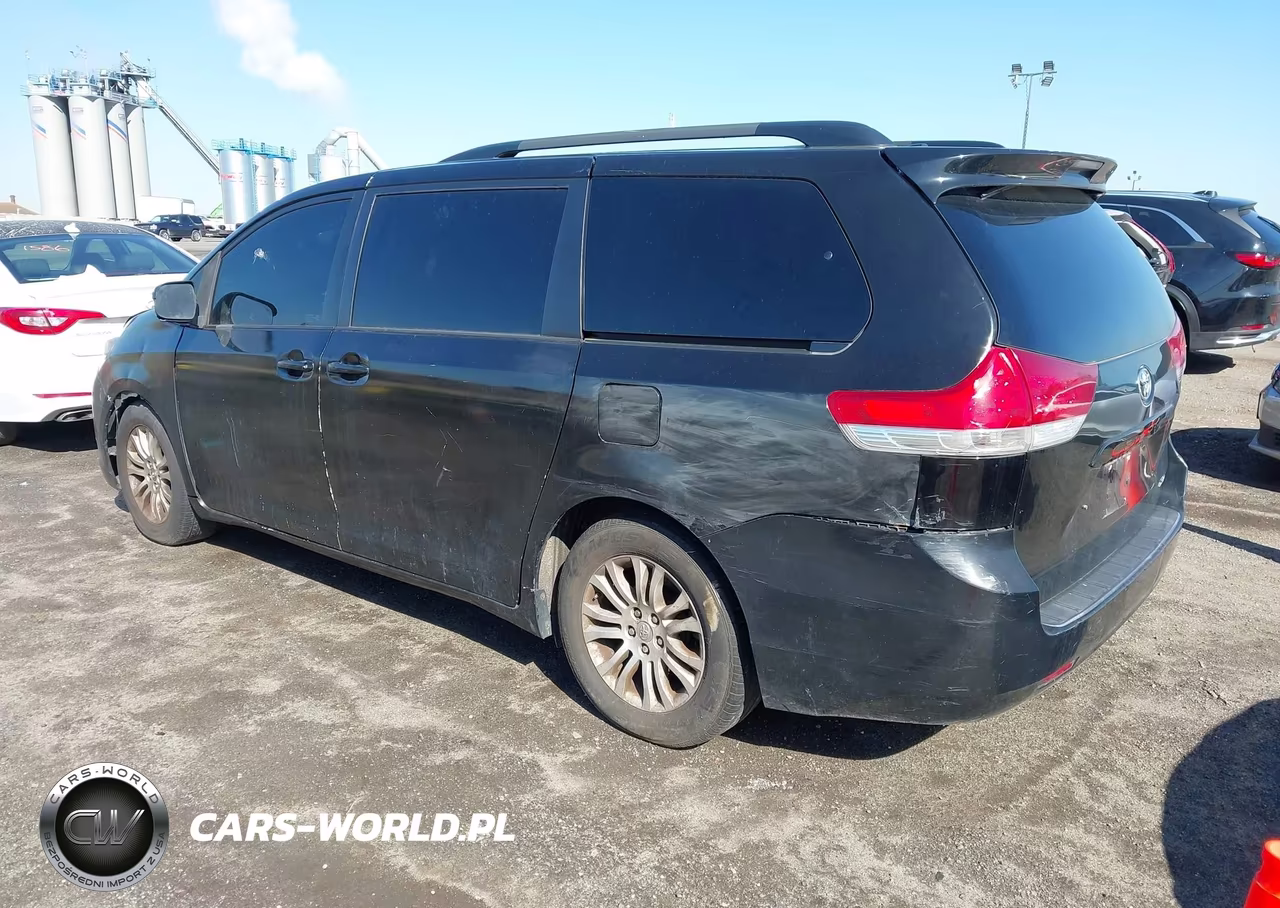 2014 Toyota Sienna Xle V6 8 Passenger VIN:5TDYK3DC2ES422827 - 3